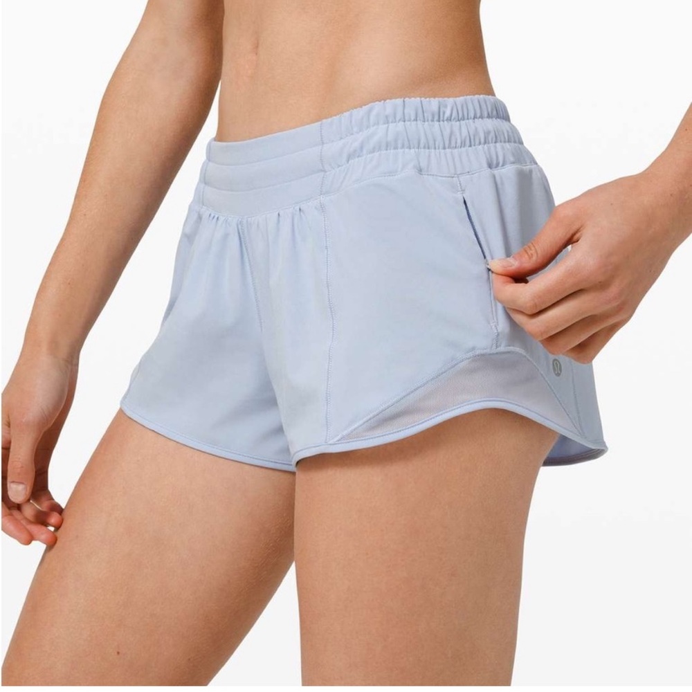 Lululemon Hotty Hot Low-Rise Lined Short 2.5” size 4 blue linen